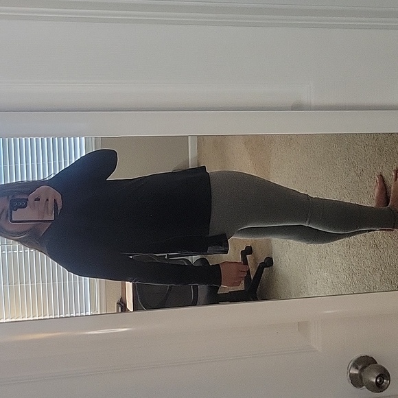 Lululemon Long Sleeve top - Picture 6 of 7